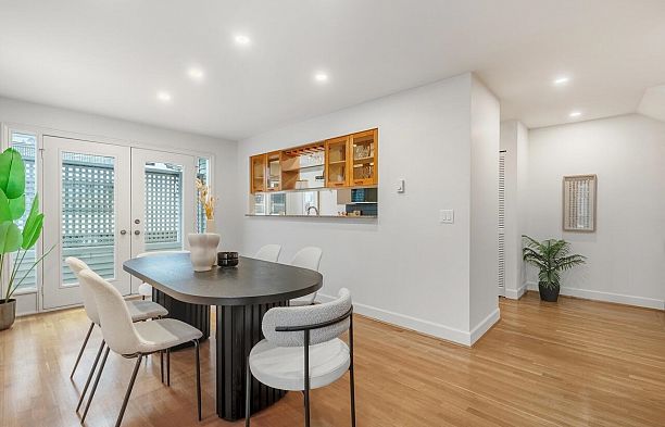 1973 Stephens Street Kitsilano