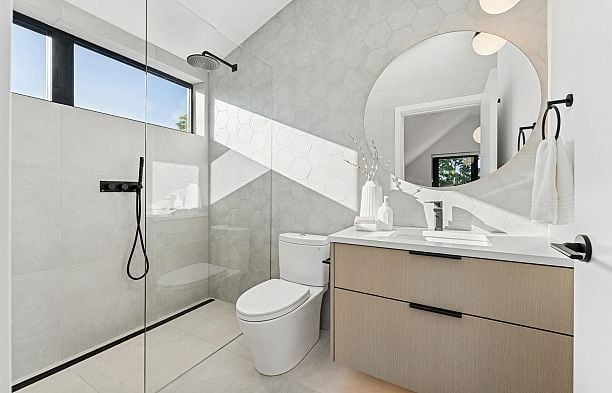 2 3036 W 14th Avenue Kitsilano