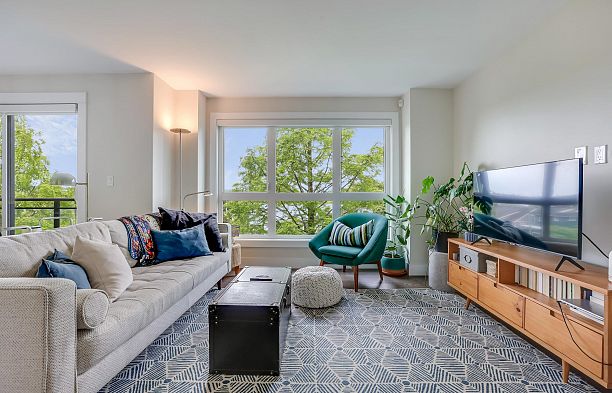 301 3028 Arbutus Street Kitsilano