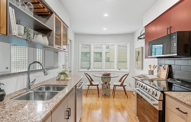 1973 Stephens Street Kitsilano