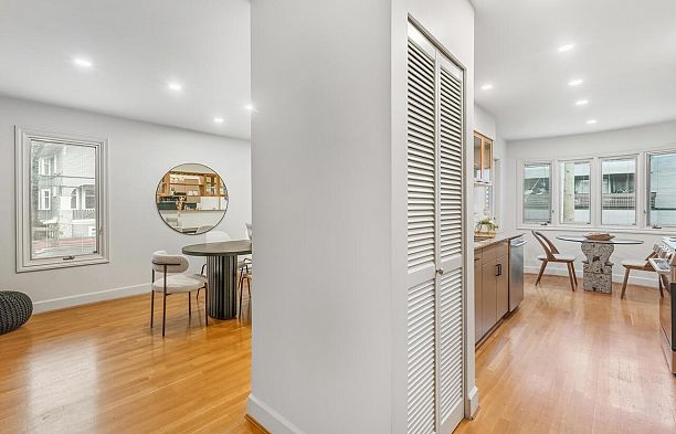 1973 Stephens Street Kitsilano