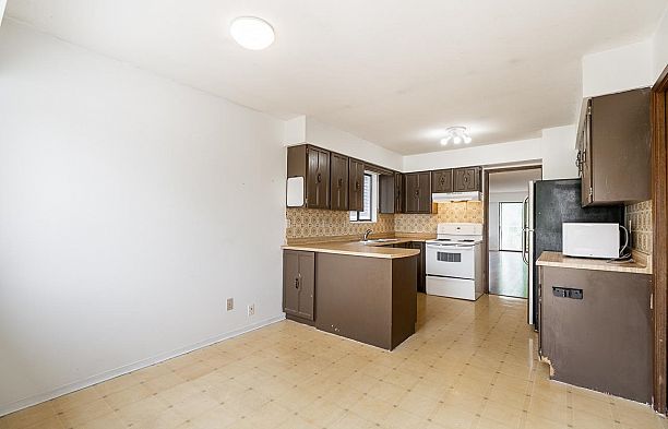 3226 W 5th Avenue Kitsilano