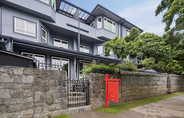 3 1620 Balsam Street Kitsilano