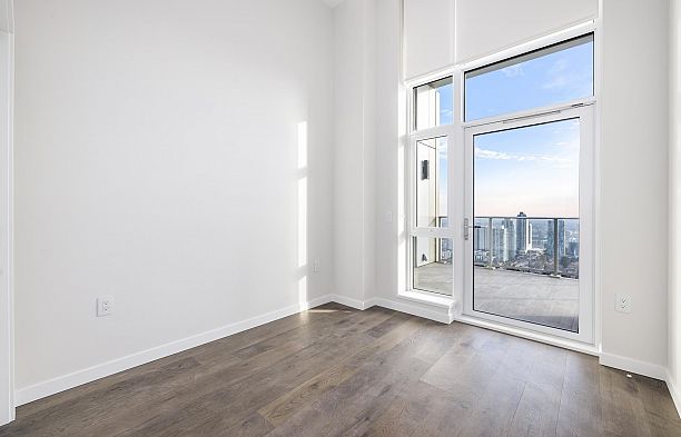 2703 7433 Cambie Street South Cambie
