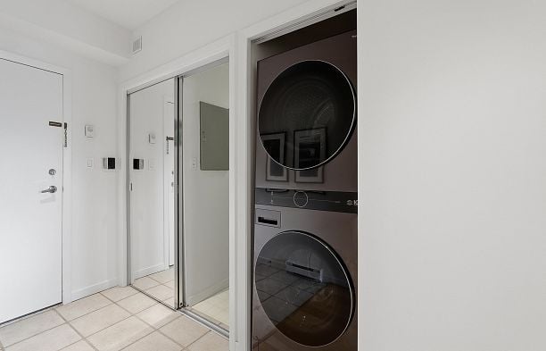 303 1888 York Avenue Kitsilano