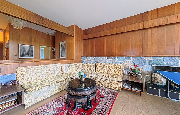 6762 Neal Street South Cambie