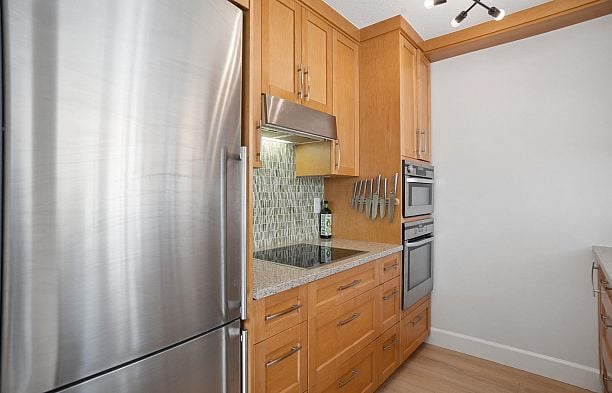 408 2020 W 8th Avenue Kitsilano
