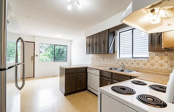 3226 W 5th Avenue Kitsilano