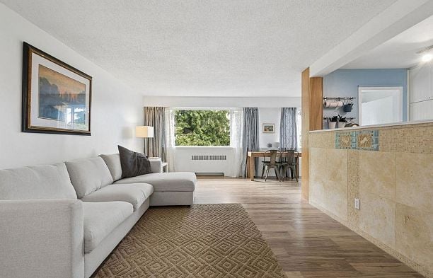 207 2494 Cornwall Avenue Kitsilano