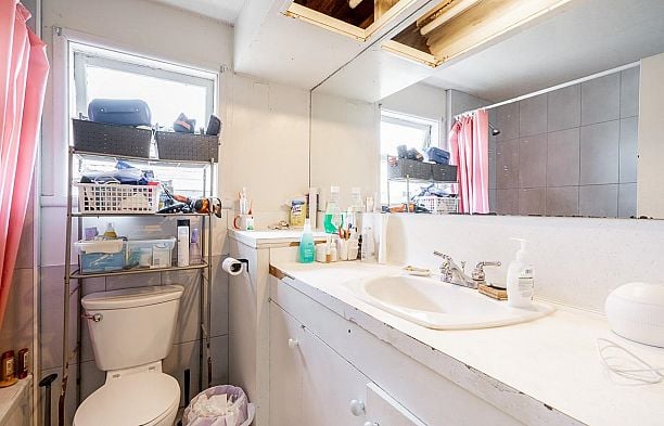 4413 W 13 Avenue Point Grey