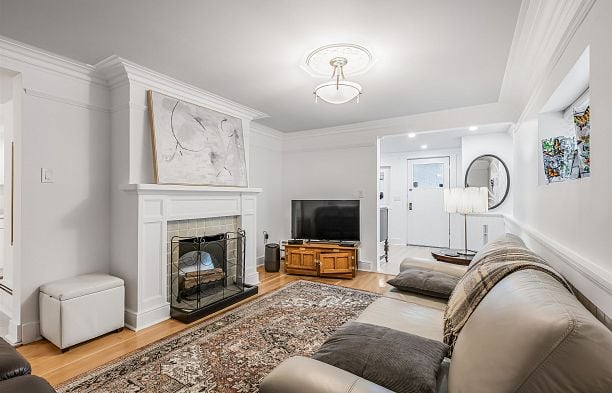 3732 W 2nd Avenue Point Grey