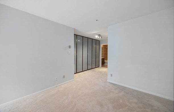 201 1868 W 8th Avenue Kitsilano