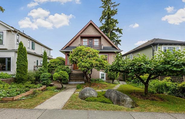 3732 W 2nd Avenue Point Grey