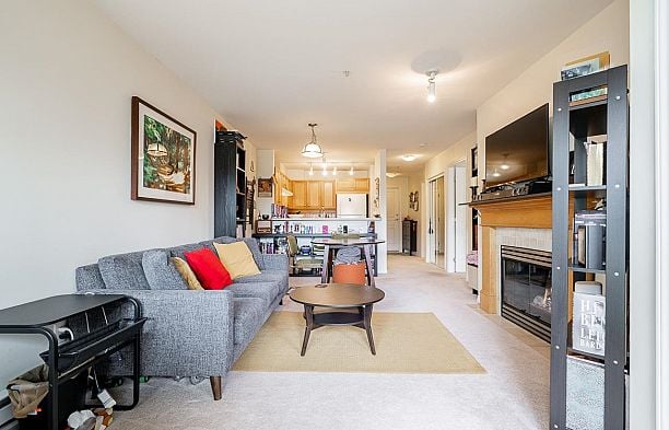 306 2929 W 4th Avenue Kitsilano
