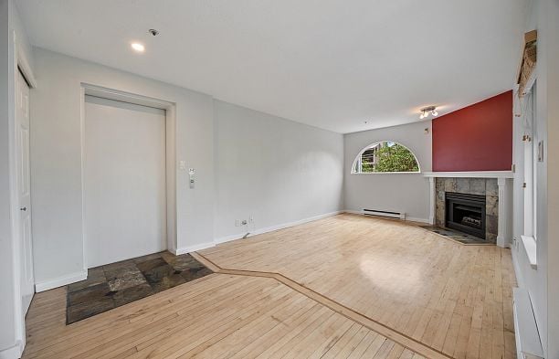 201 1868 W 8th Avenue Kitsilano