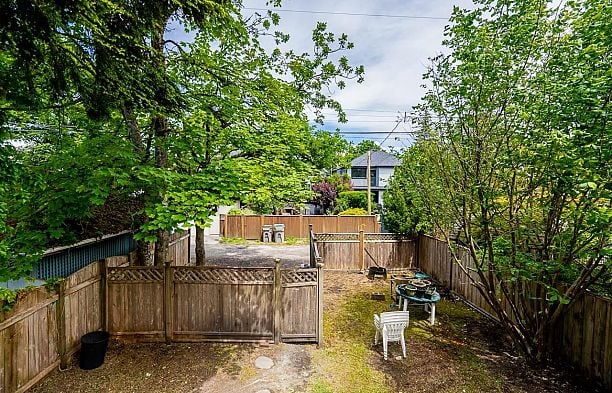 4413 W 13 Avenue Point Grey
