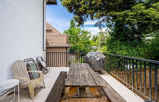 4413 W 13 Avenue Point Grey