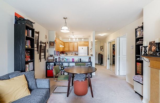 306 2929 W 4th Avenue Kitsilano