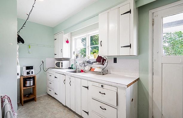 4413 W 13 Avenue Point Grey