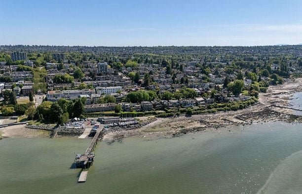 207 2494 Cornwall Avenue Kitsilano