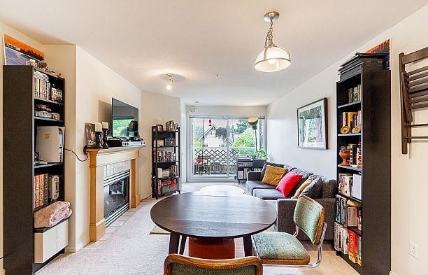 306 2929 W 4th Avenue Kitsilano