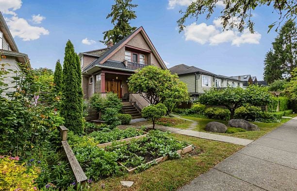 3732 W 2nd Avenue Point Grey
