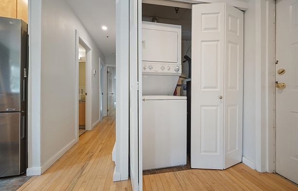 201 1868 W 8th Avenue Kitsilano