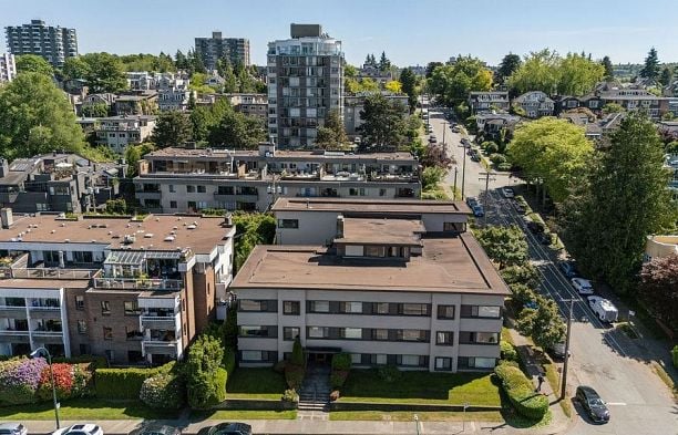 207 2494 Cornwall Avenue Kitsilano