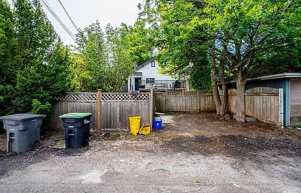 4413 W 13 Avenue Point Grey
