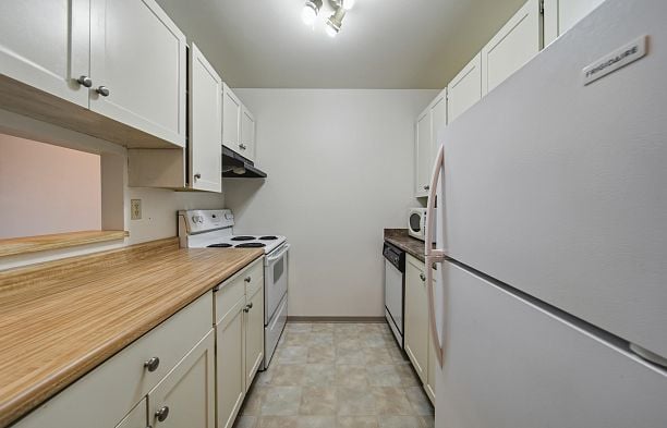 207 3663 W 16 Avenue Point Grey