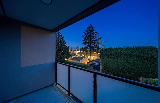 207 3663 W 16 Avenue Point Grey