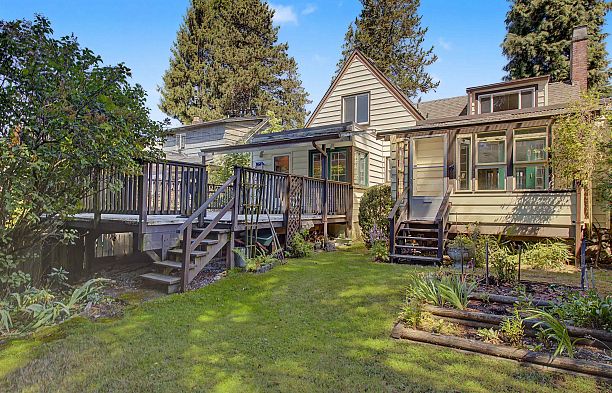 2812 W 33rd Avenue MacKenzie Heights