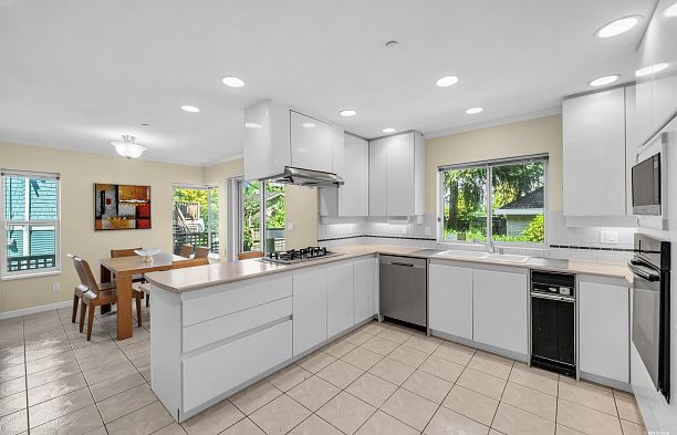 3091 W 38th Avenue Kerrisdale