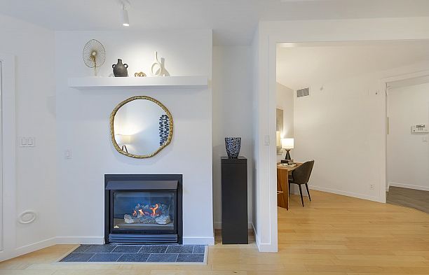 110 2263 Redbud Lane Kitsilano