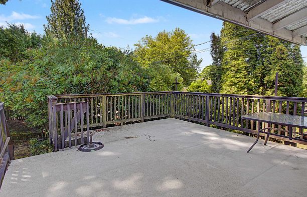 2812 W 33rd Avenue MacKenzie Heights