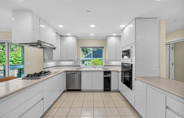 3091 W 38th Avenue Kerrisdale