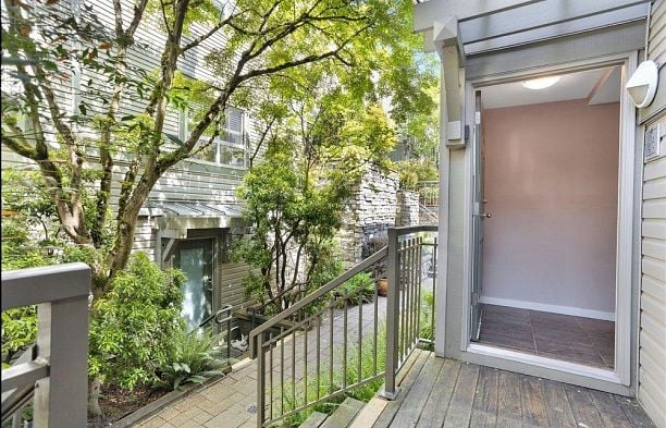 26 2375 W Broadway Kitsilano