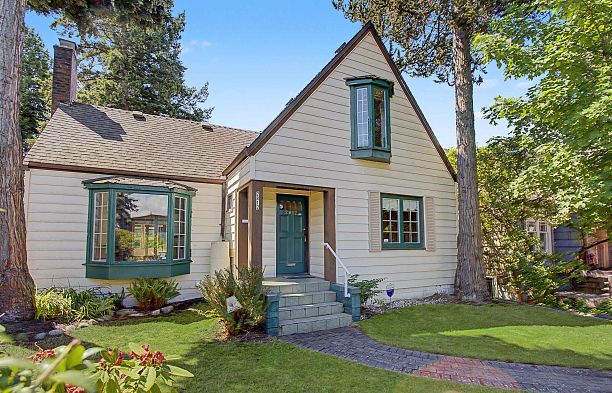 2812 W 33rd Avenue MacKenzie Heights