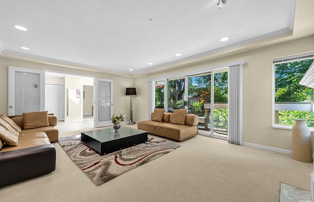 3091 W 38th Avenue Kerrisdale