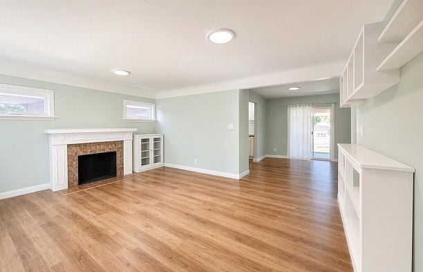 6457 Ontario Street Oakridge VW