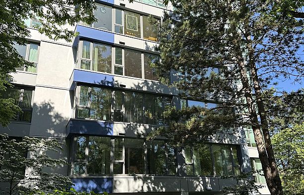 403 5425 Yew Street Kerrisdale