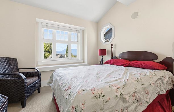 4188 Balaclava Street MacKenzie Heights