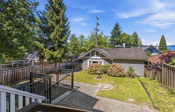 4188 Balaclava Street MacKenzie Heights