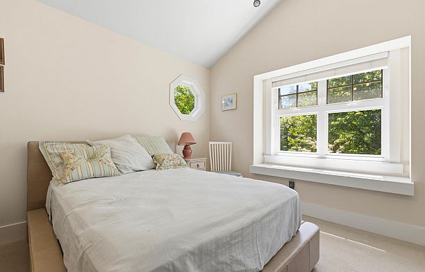 4188 Balaclava Street MacKenzie Heights