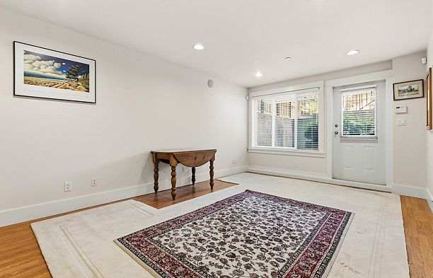 4188 Balaclava Street MacKenzie Heights