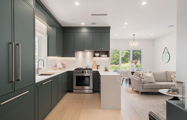 2 8508 East Boulevard S.W. Marine