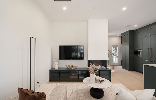 2 8508 East Boulevard S.W. Marine