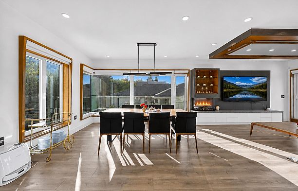 2863 W King Edward Avenue Arbutus