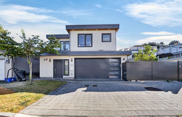 2863 W King Edward Avenue Arbutus
