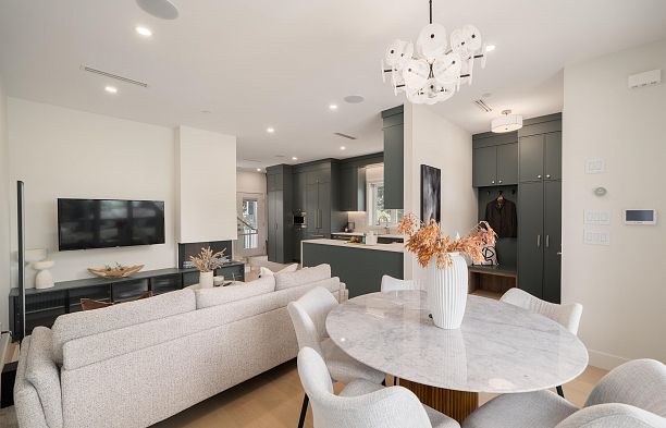 2 8508 East Boulevard S.W. Marine
